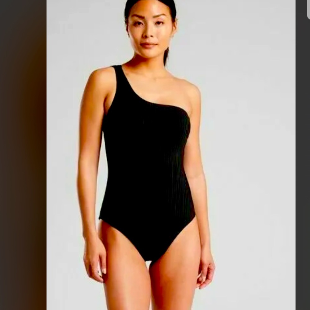 NWOT XL one shoulder swim suit